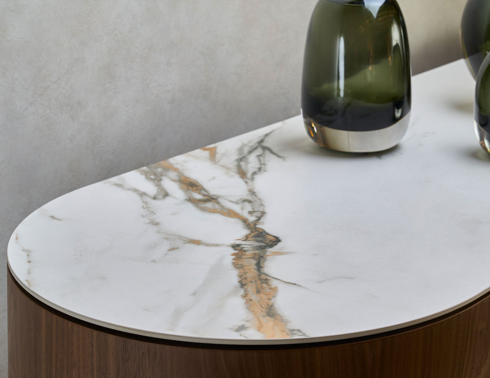 Fluto TV console close up highlighting tabletop detail